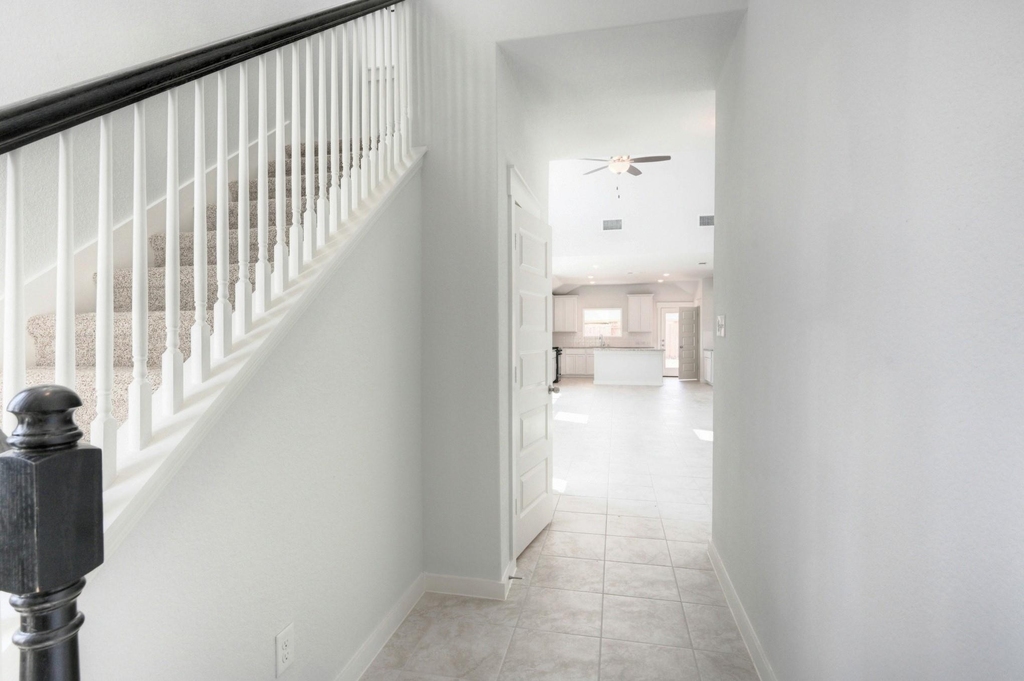 21251 Shore Bluff Drive - Photo 3