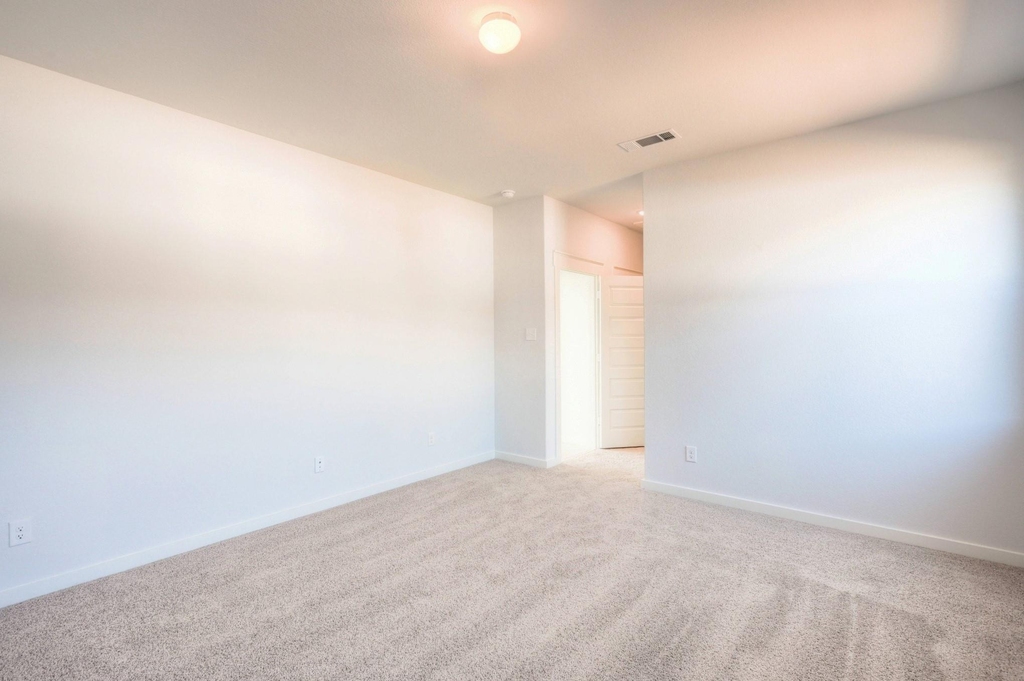 21251 Shore Bluff Drive - Photo 14