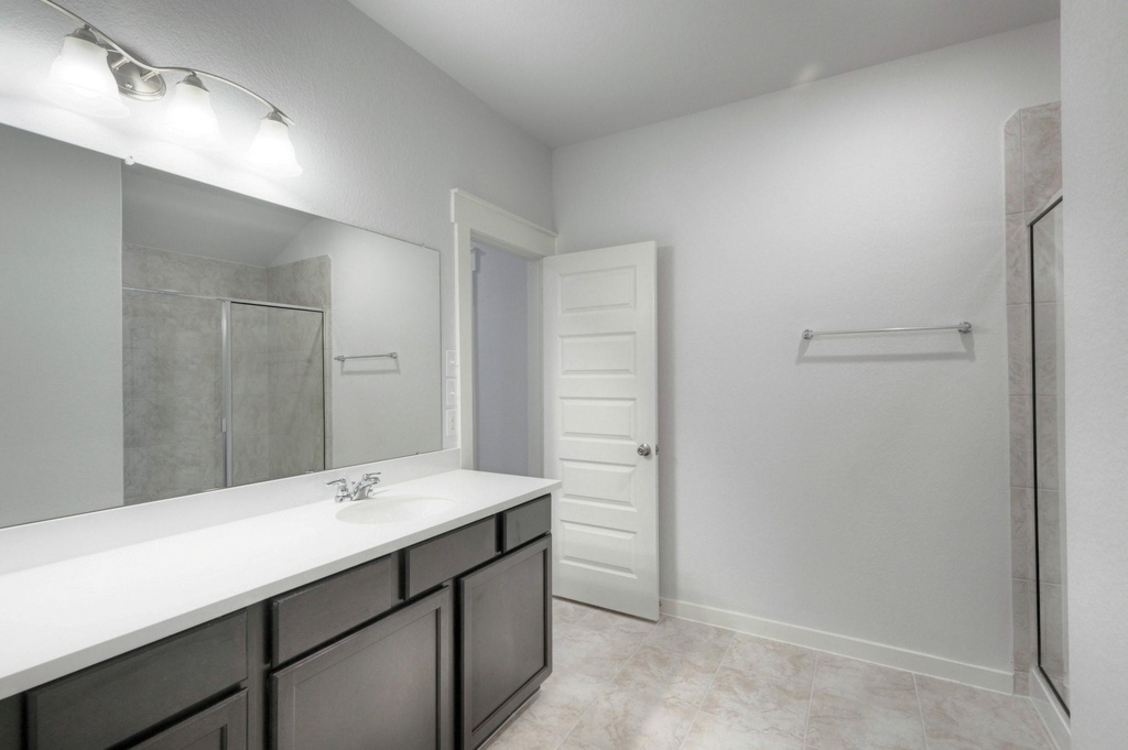 21251 Shore Bluff Drive - Photo 17