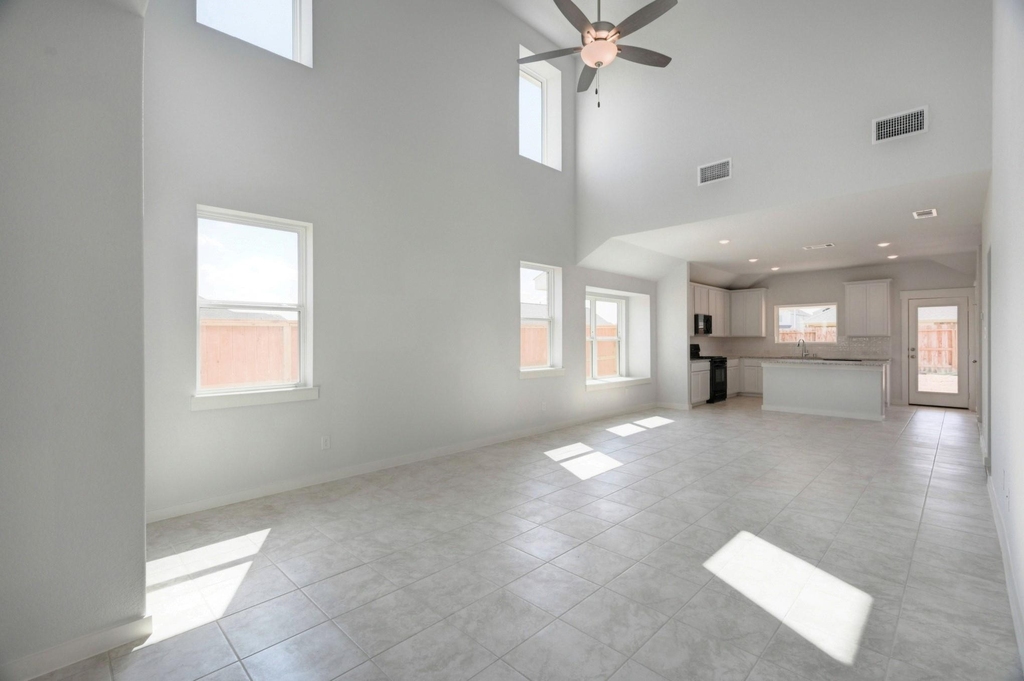 21251 Shore Bluff Drive - Photo 5
