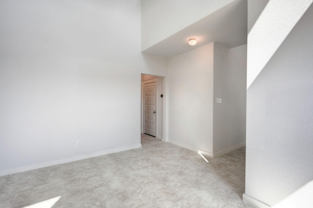 21251 Shore Bluff Drive - Photo 19