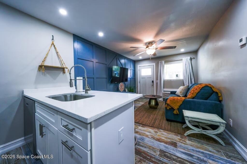 208 W Seminole Avenue - Photo 2