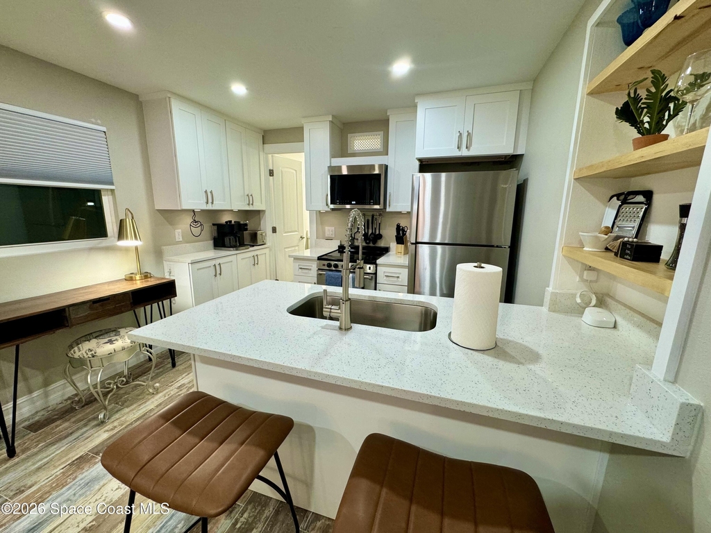 208 W Seminole Avenue - Photo 6