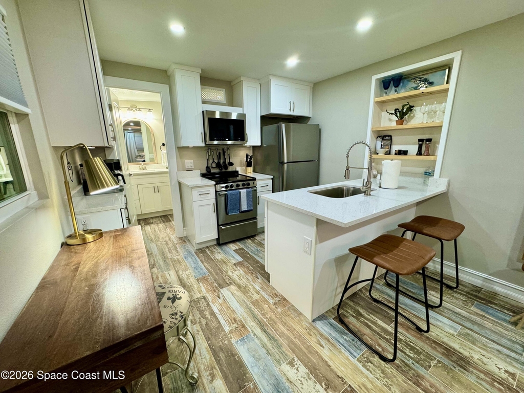208 W Seminole Avenue - Photo 5