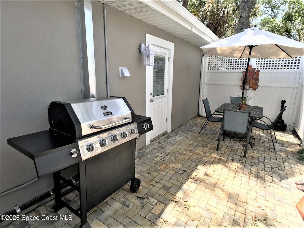 1981 Guava Avenue - Photo 10