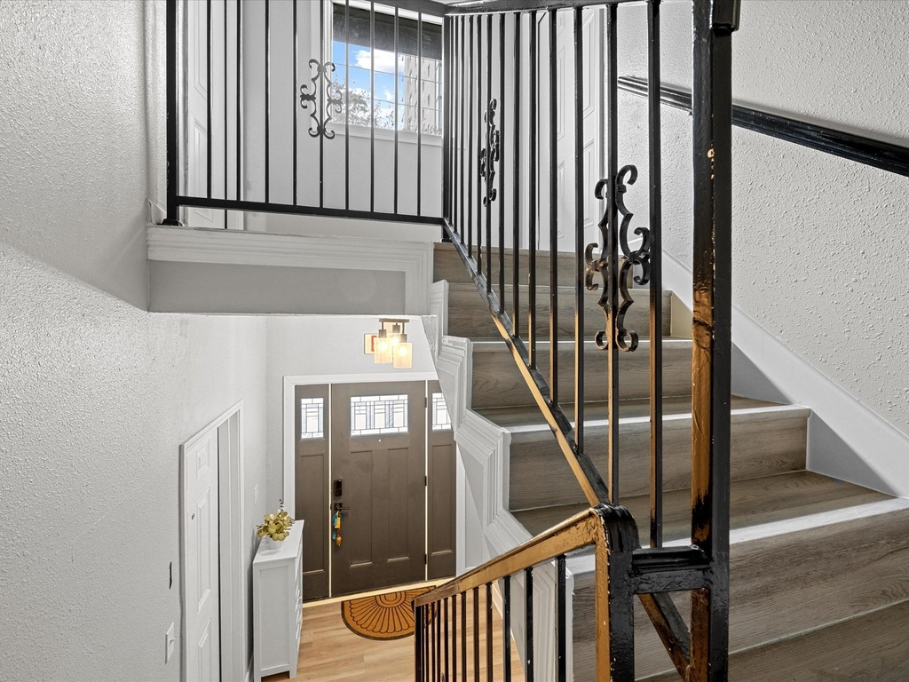 1119 Waugh Drive - Photo 13