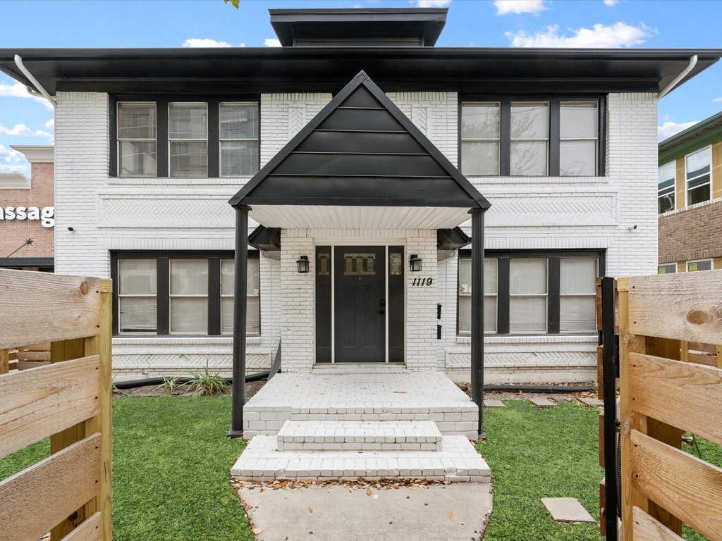 1119 Waugh Drive - Photo 0