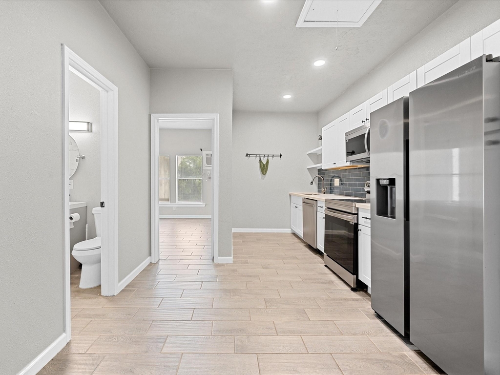 1119 Waugh Drive - Photo 17