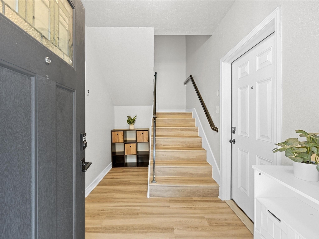 1119 Waugh Drive - Photo 12