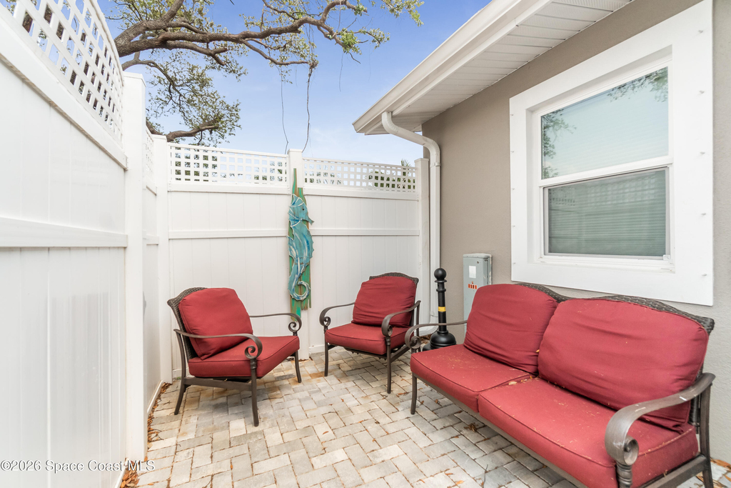 1981 Guava Avenue - Photo 10