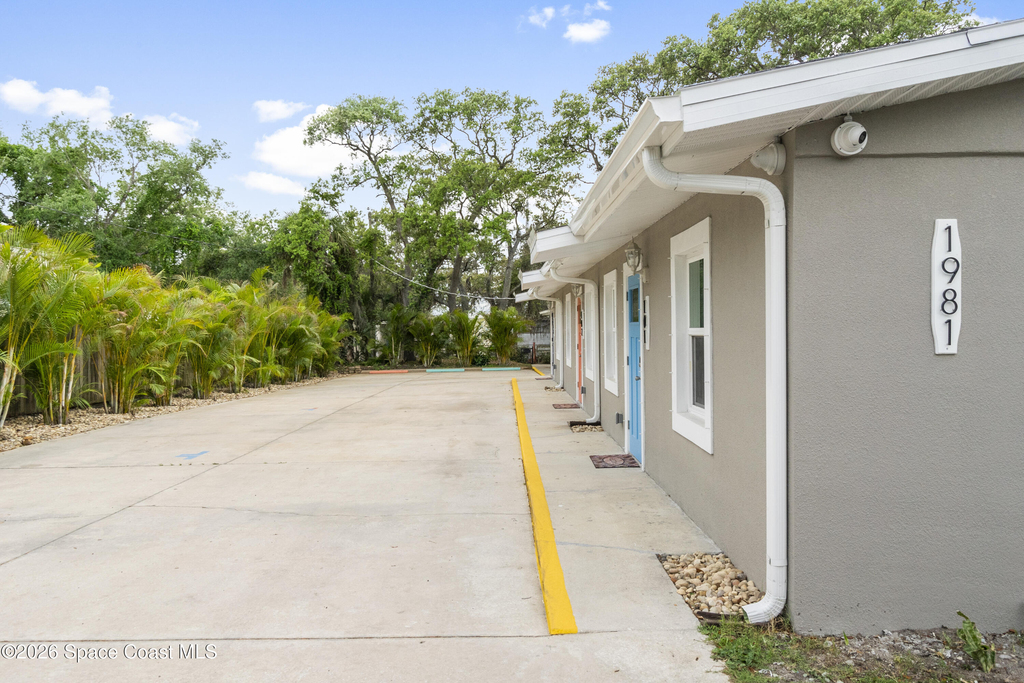 1981 Guava Avenue - Photo 20
