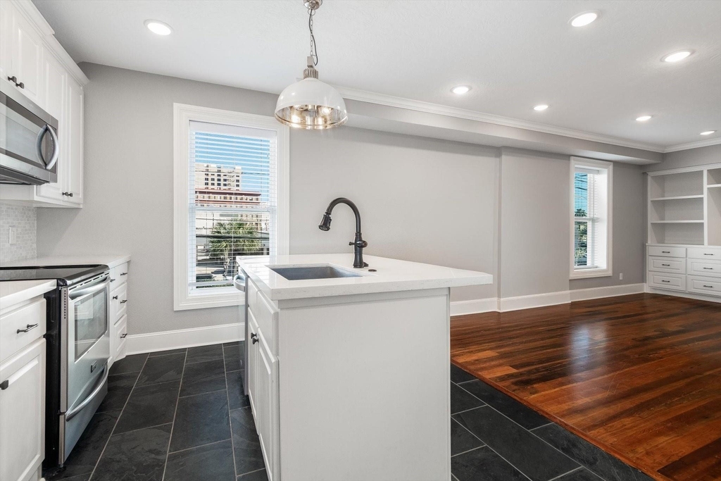 405 24th Street - Photo 10
