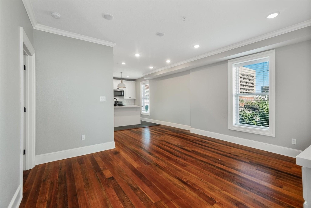405 24th Street - Photo 7