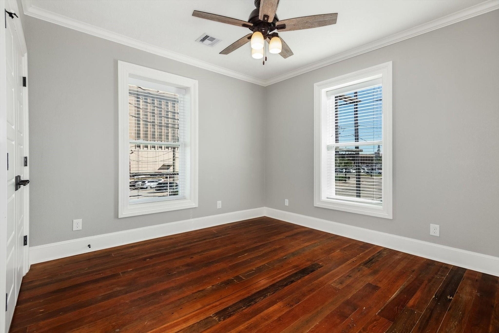 405 24th Street - Photo 17