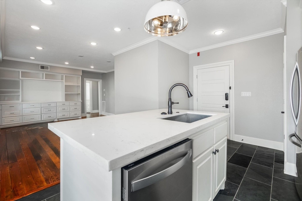 405 24th Street - Photo 11