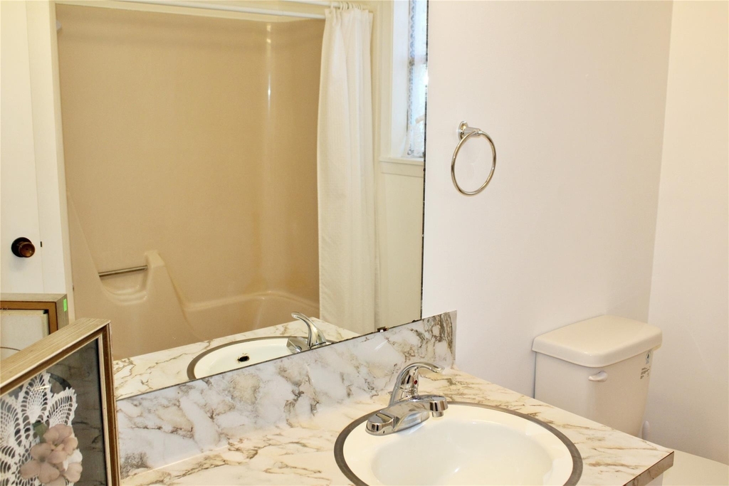 218 Smith Street - Photo 18
