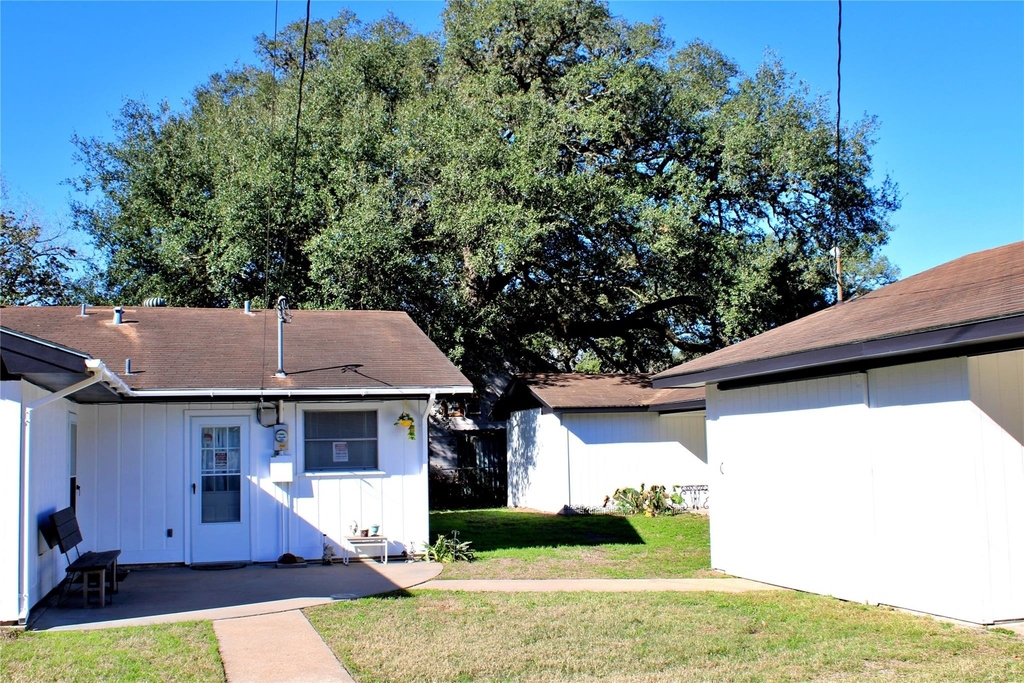 218 Smith Street - Photo 29