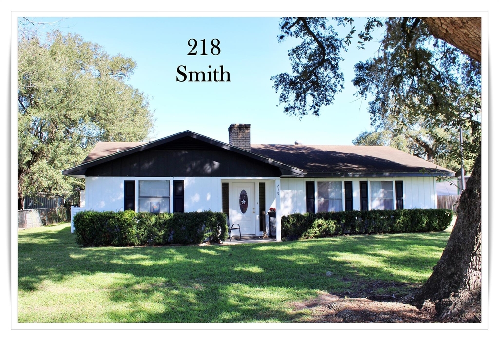 218 Smith Street - Photo 0