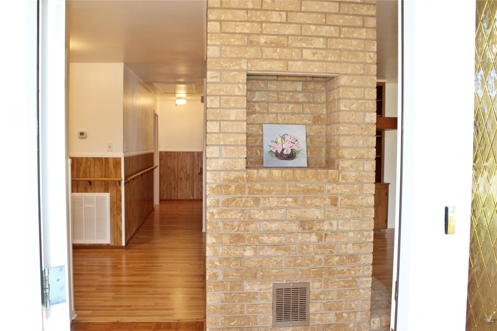 218 Smith Street - Photo 1