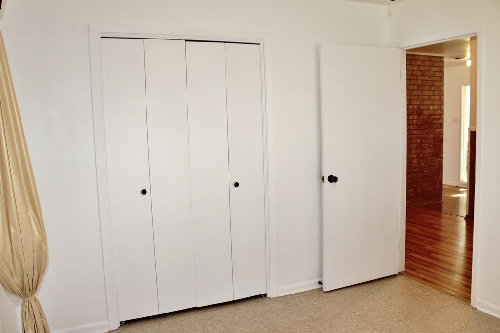 218 Smith Street - Photo 20