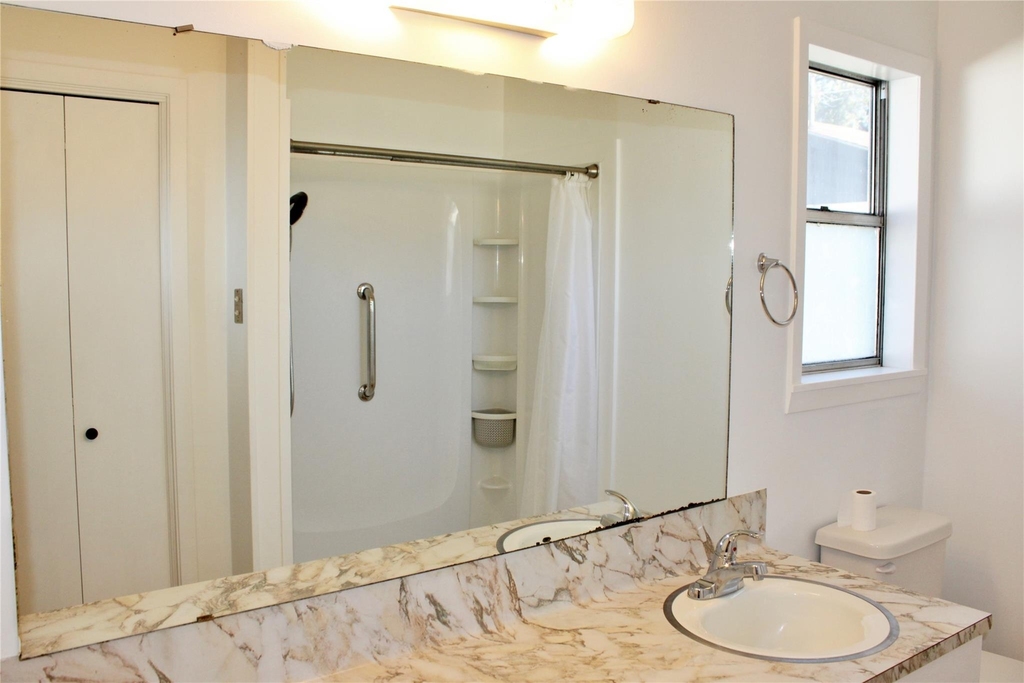 218 Smith Street - Photo 24