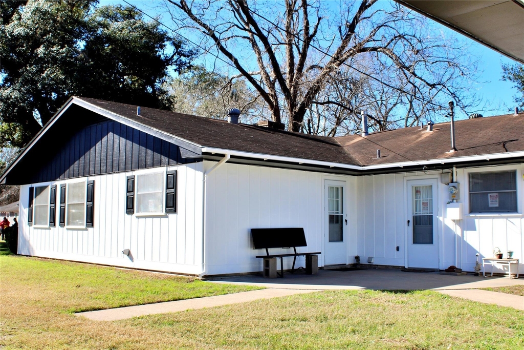 218 Smith Street - Photo 32
