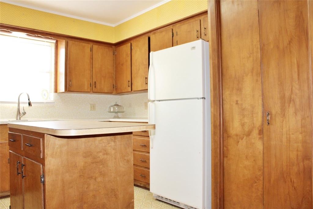 218 Smith Street - Photo 8