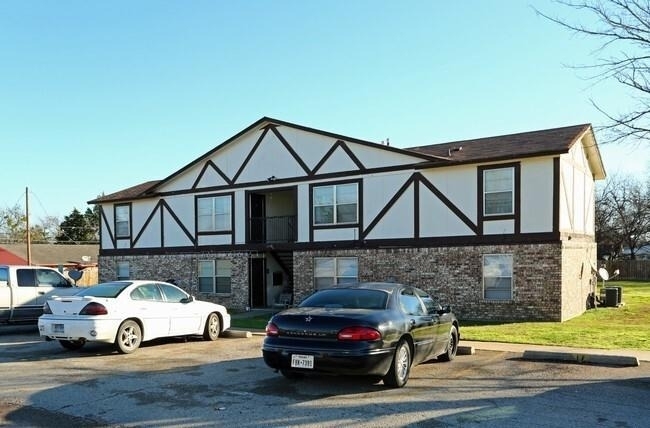 101 Pecan Street - Photo 1