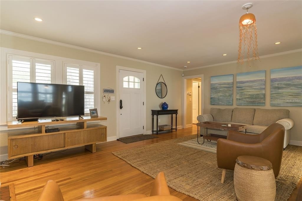 110 Devon Drive - Photo 2