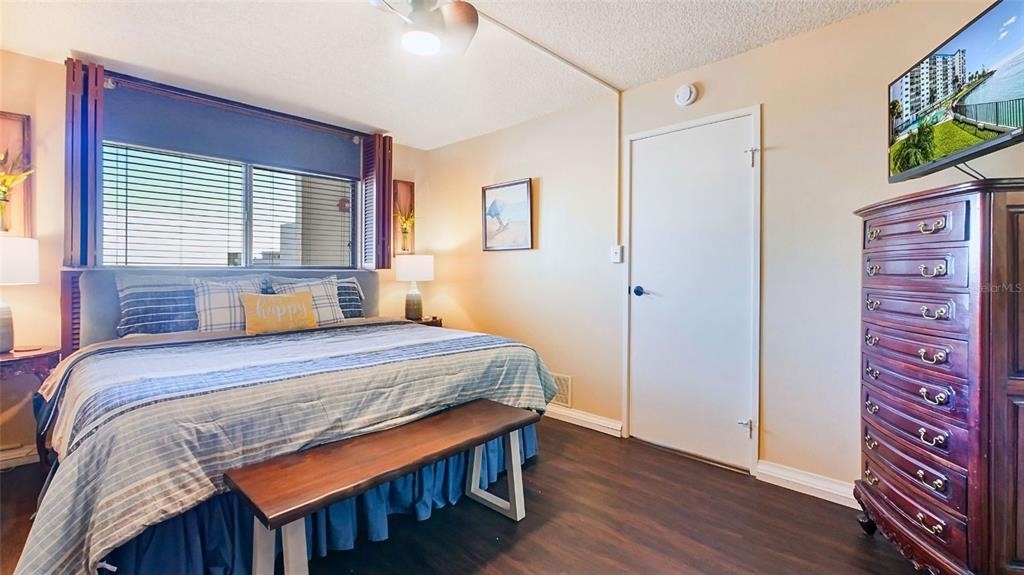 7150 Sunset - Photo 11