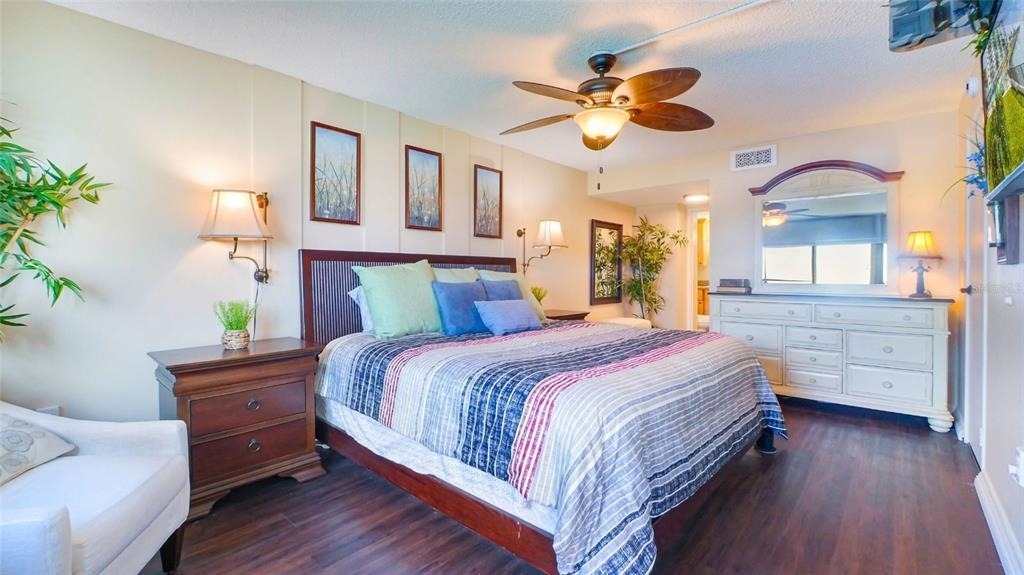 7150 Sunset - Photo 8