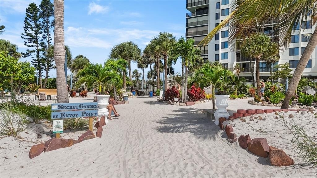 7150 Sunset - Photo 15