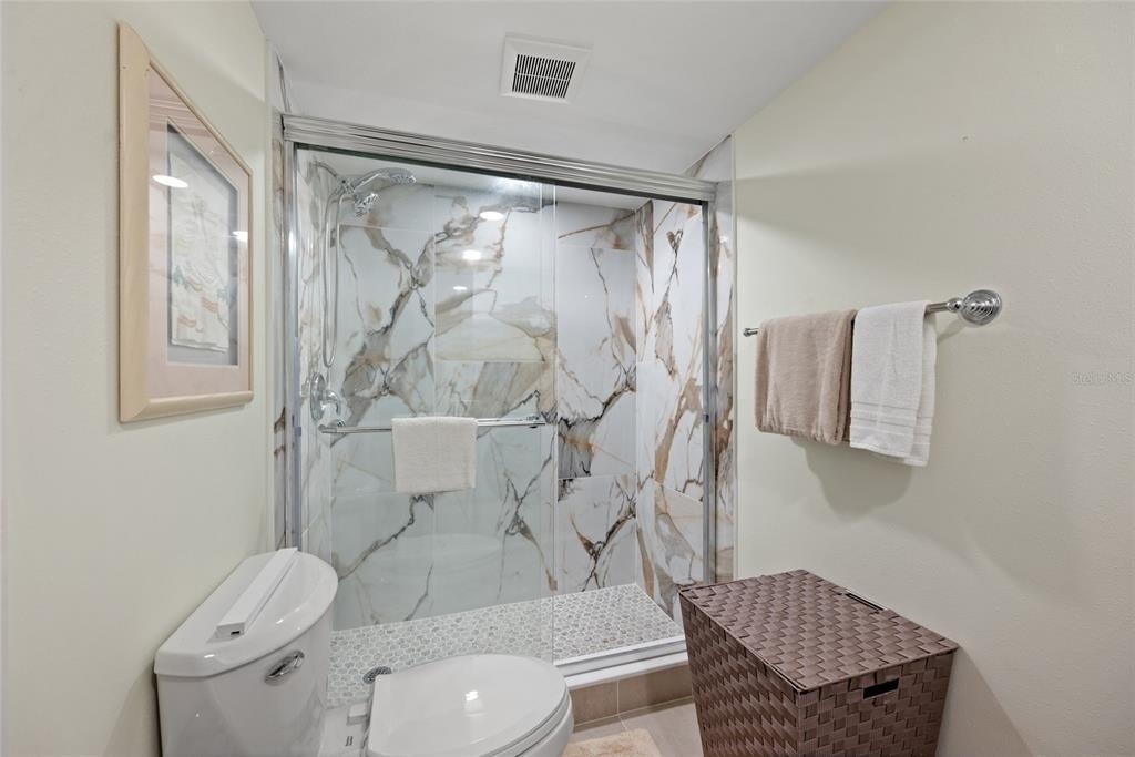 240 Medallion Boulevard - Photo 12