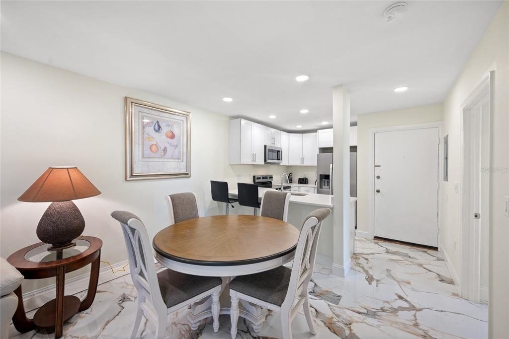 240 Medallion Boulevard - Photo 3