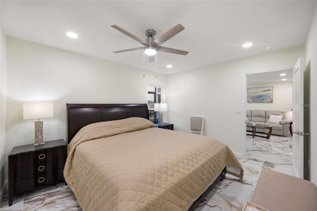 240 Medallion Boulevard - Photo 8