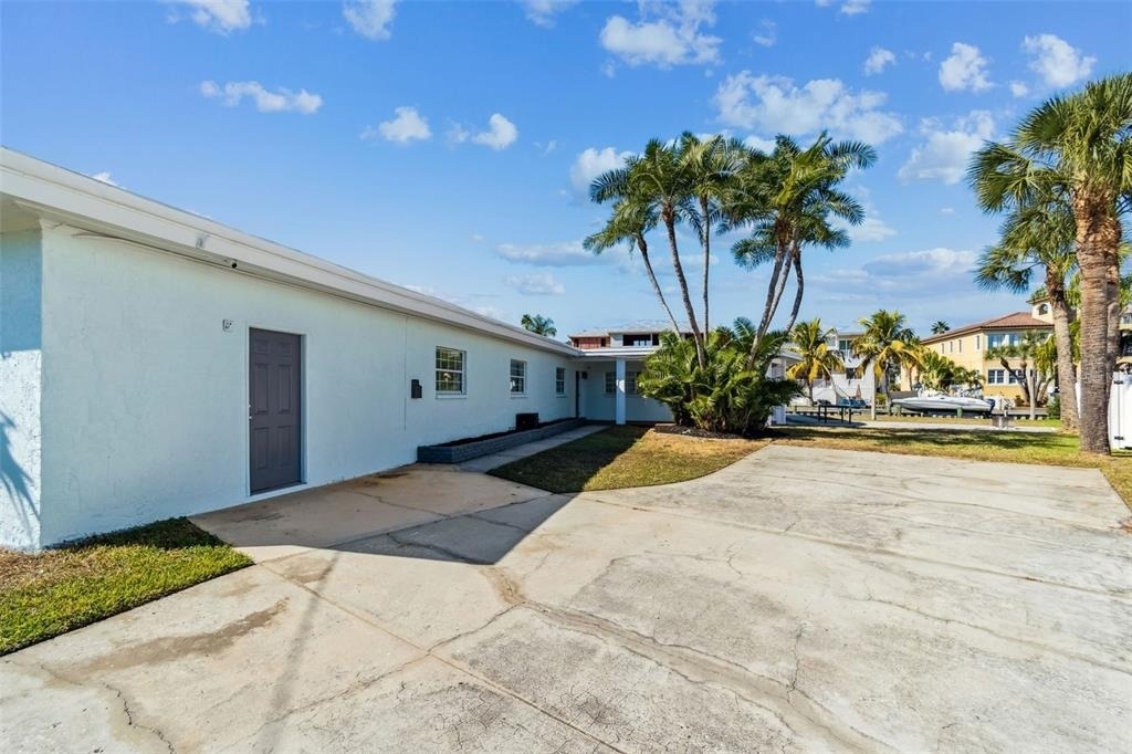 1733 Bayou Grande Boulevard Ne - Photo 0