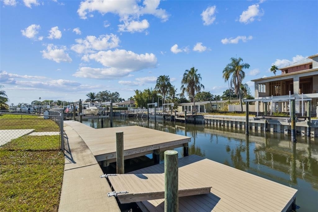 1733 Bayou Grande Boulevard Ne - Photo 1