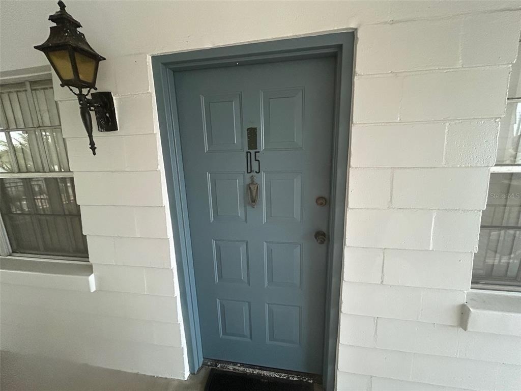 2887 S Osceola Avenue - Photo 2