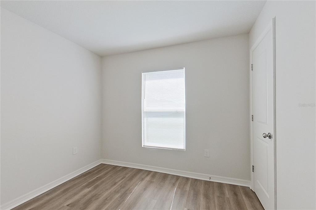 27008 Anthony Avenue - Photo 13