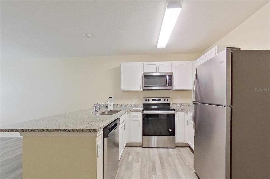 27008 Anthony Avenue - Photo 6