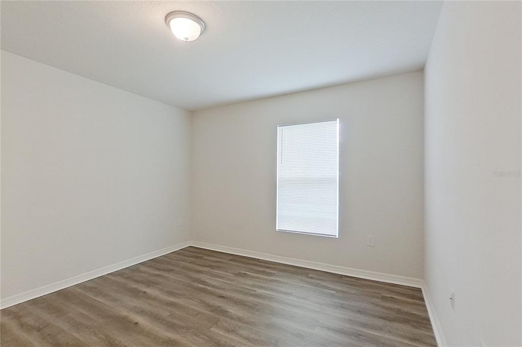27008 Anthony Avenue - Photo 10
