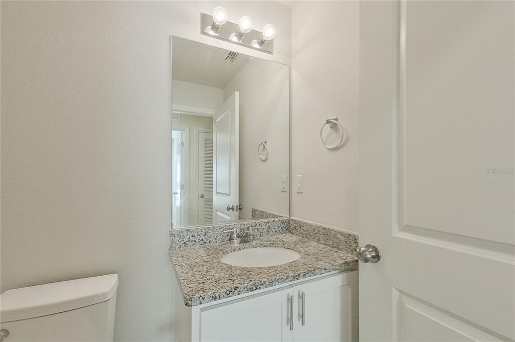 27008 Anthony Avenue - Photo 7