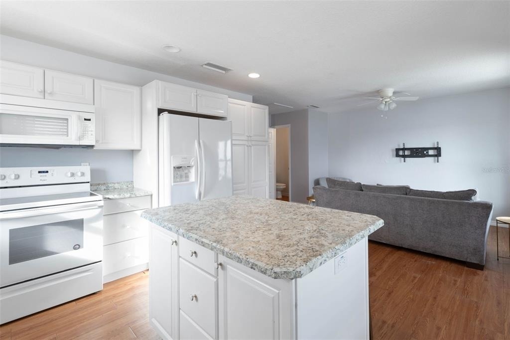 601 S Central Avenue - Photo 5