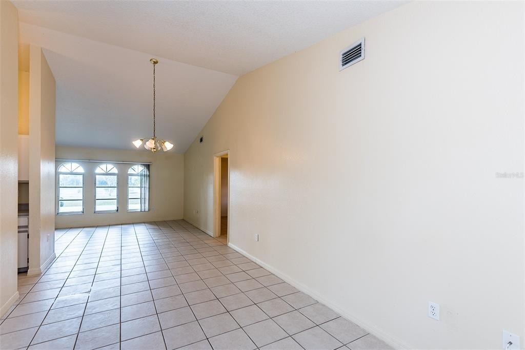 504 Vannell Street - Photo 5