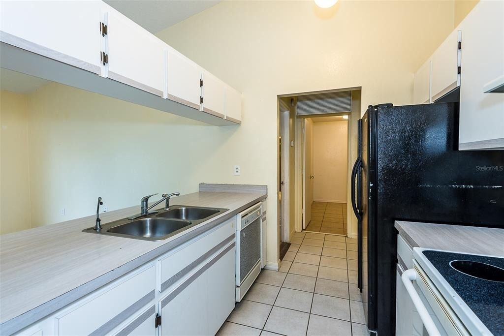 504 Vannell Street - Photo 9
