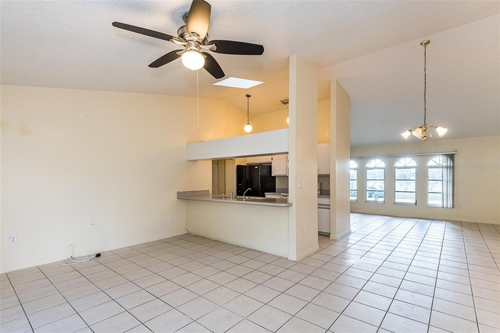 504 Vannell Street - Photo 6