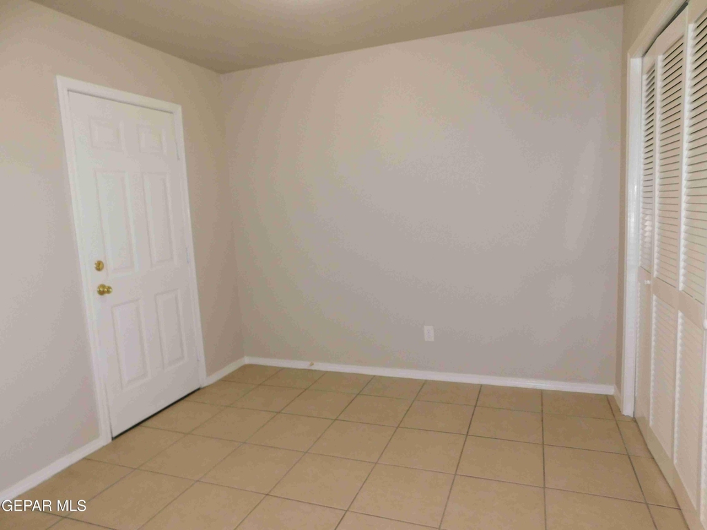 10021 Railroad Drive - Photo 3