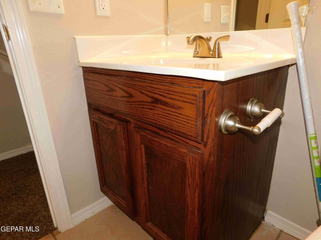10021 Railroad Drive - Photo 25