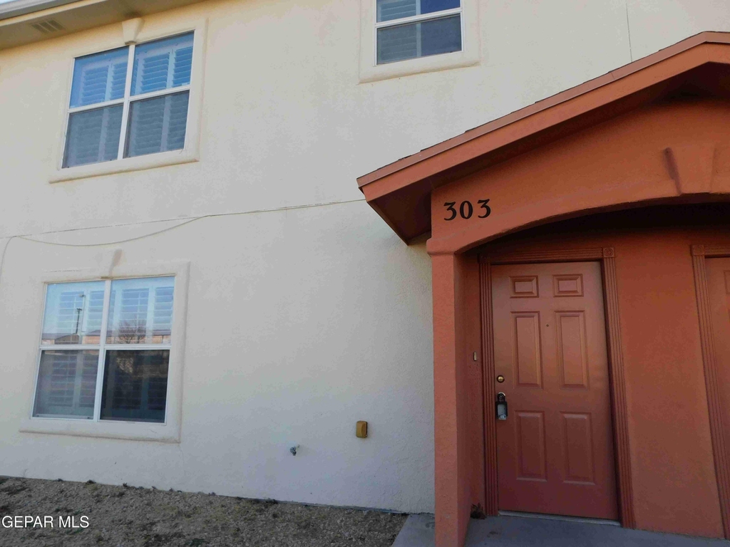 10021 Railroad Drive - Photo 0