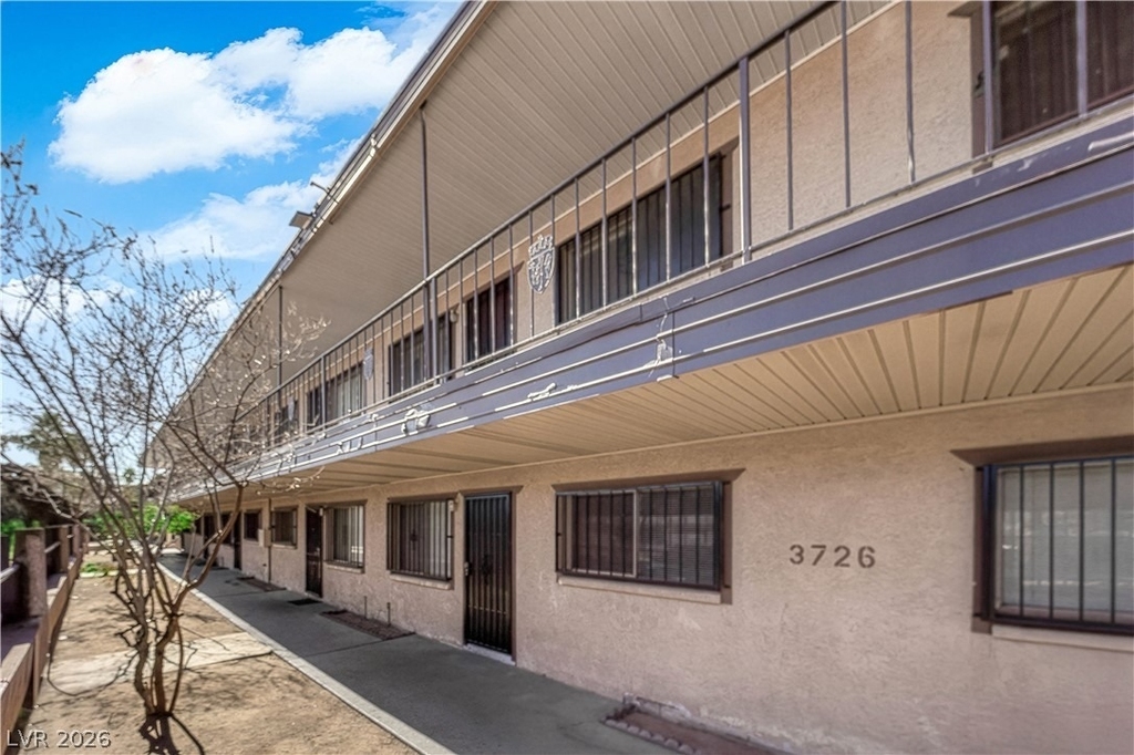 3726 Hazelwood Street - Photo 0